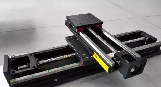 伺服電動缸怎么配電機？